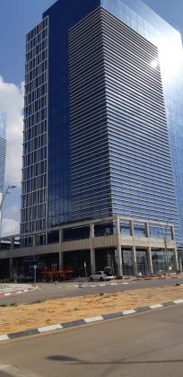 בשכונת רמב"ם