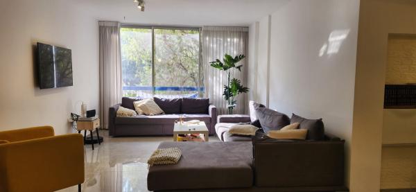 טשרניחובסקי, הירוקה המרכזית