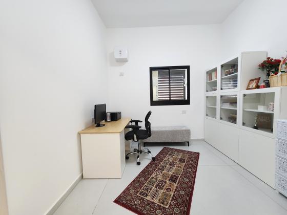 שנית 24, הכלניות