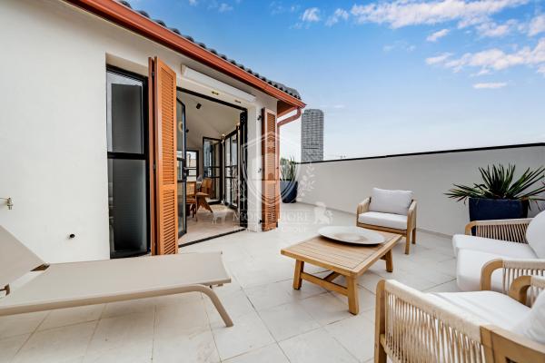 בשכונת נווה צדק