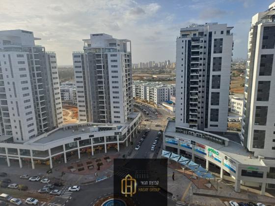 חיים לסקוב 3, נאות שמיר