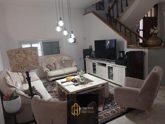 הגפן 3, יפה נוף וגני דן