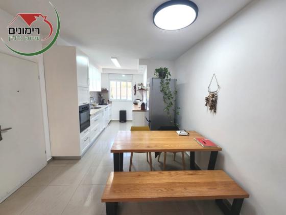 בשכונת נוה עמל