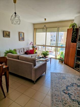 הגאולים 51, קרית אילון