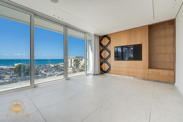 בשכונת נמל תל אביב