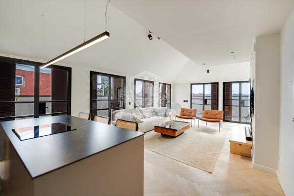 בשכונת נווה צדק