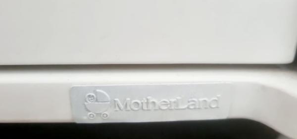 שידה יפהפייה ומרווחת מבית