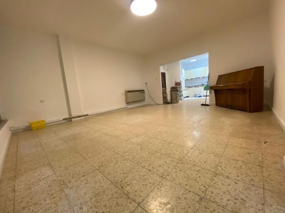 גורדון 4 (בורוכוב)