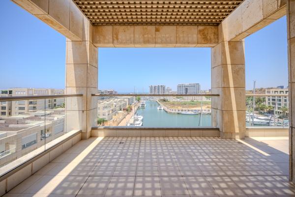 העוגן 6, המרינה