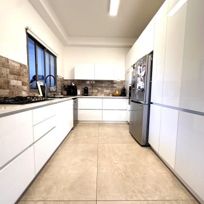 יהלום, צמרות המושבה