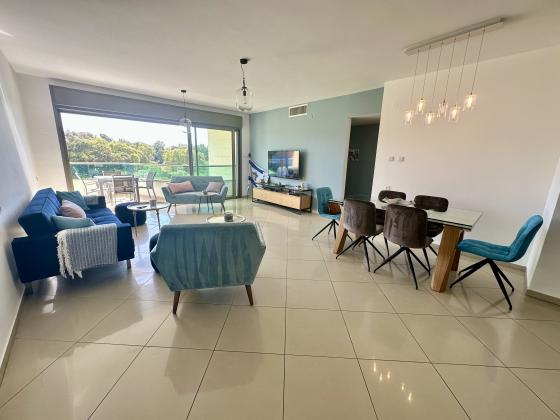 עינב, הרצליה הצעירה