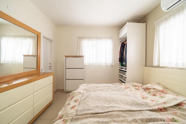 כץ מיכל לייב 68, כפר גנים ב