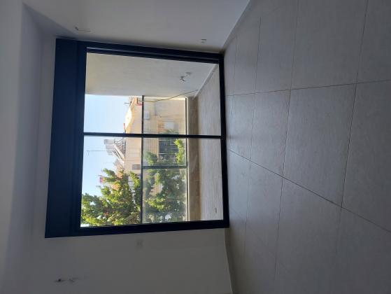 השרון 31, מרכז