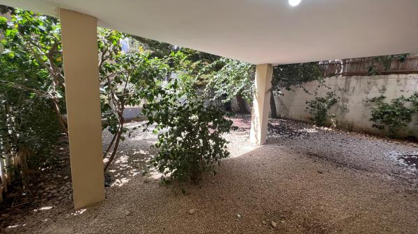 בשכונת רסקו א