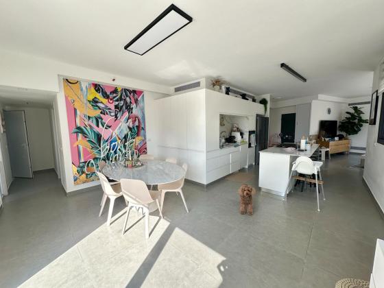 יכין, שכונת הראשונים