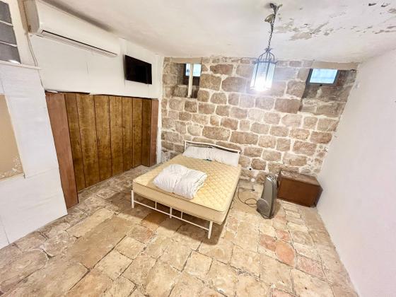 בשכונת נחלאות