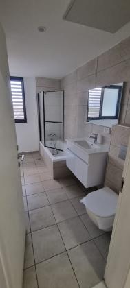 פרדה יזזאו אקלום 13, מרכז העיר