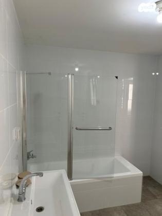 דבורה עומר, נאות שדה