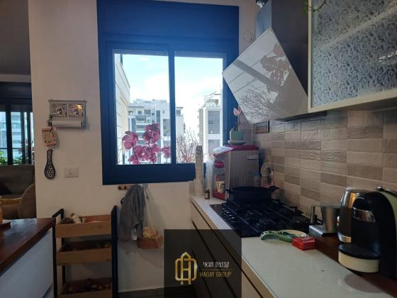 חיים לסקוב 3, נאות שמיר