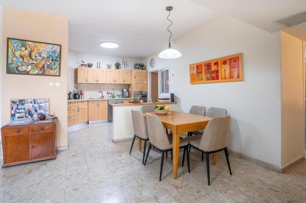 אסף הרופא 3, הדר