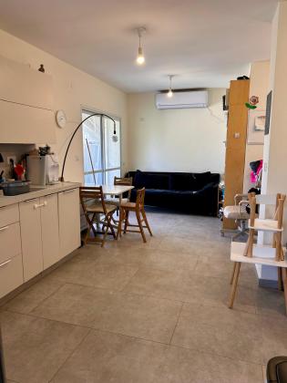 רבי חלפתא 13, קטמון א-ו