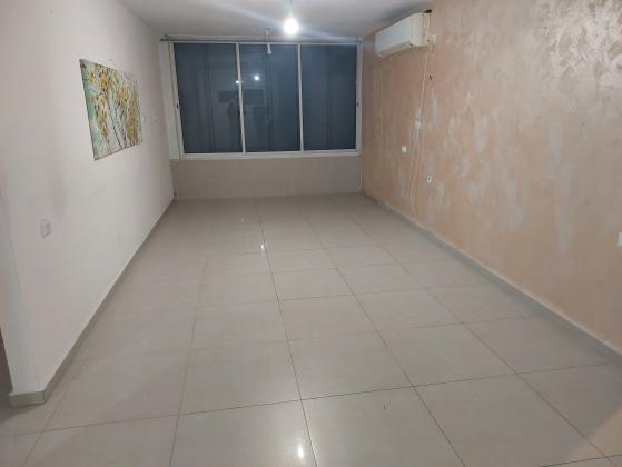 עמק דותן 14, קריית שרת