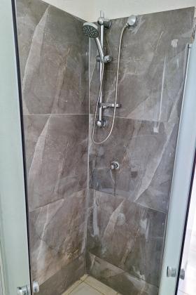 תשי"ג 19, פנחס ספיר