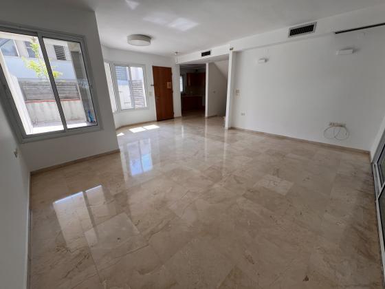 מובשביץ 19, מרכז