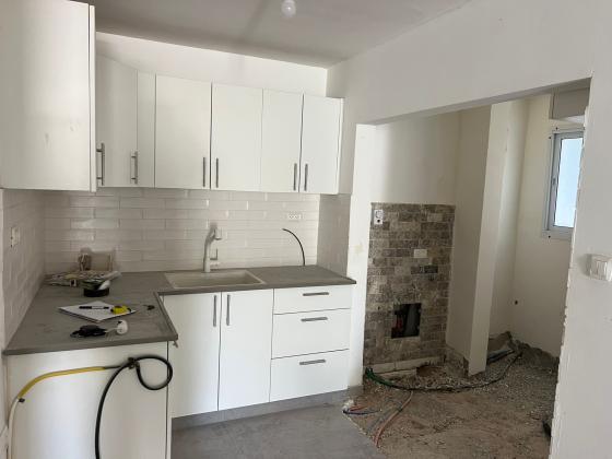 הרב קוק 13, רובע ב