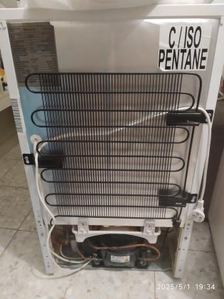 למכירה: מקרר קטן במצב מצוין!