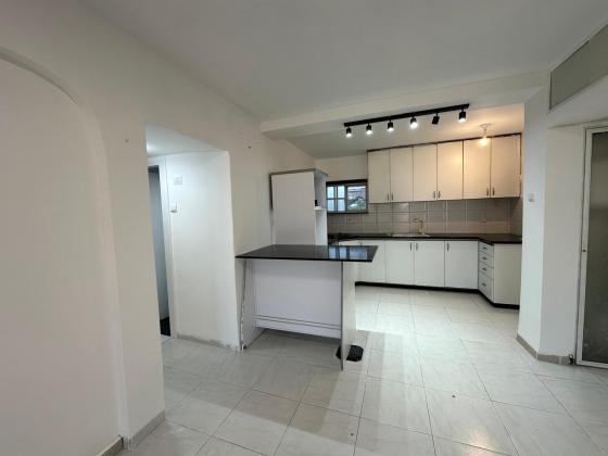 פרץ אברהם 27, תל חנן