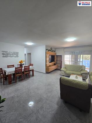 רחבת יעל 11, השופטים