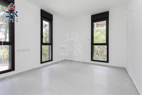 התור, כרמל ותיק