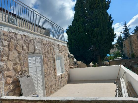 הנוטרים 22, קטמון ח-ט