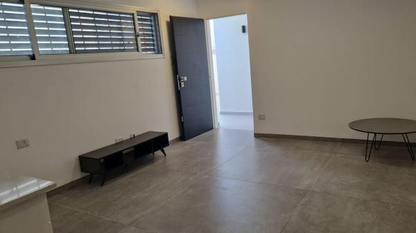 צבעוני 7, רמת השקד