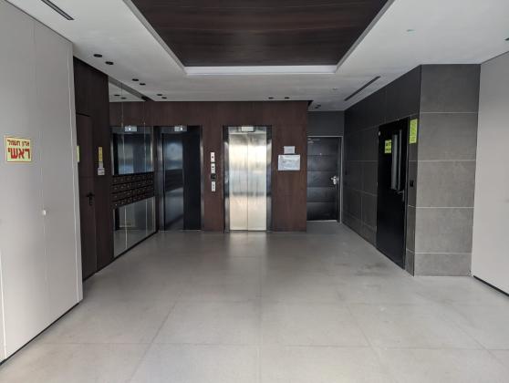 יהודית, החרוזים