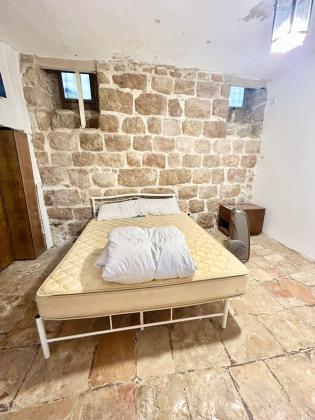 בשכונת נחלאות