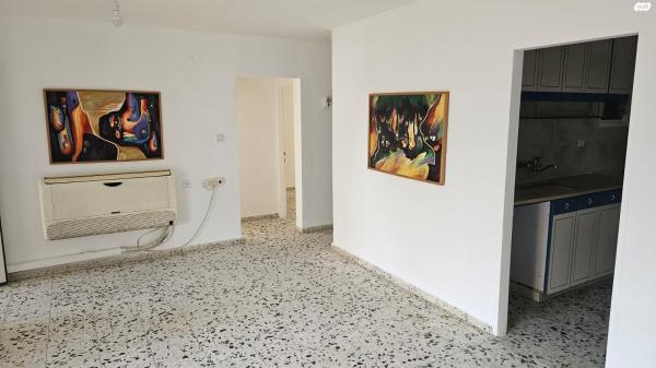 הזמיר 2, קיראון