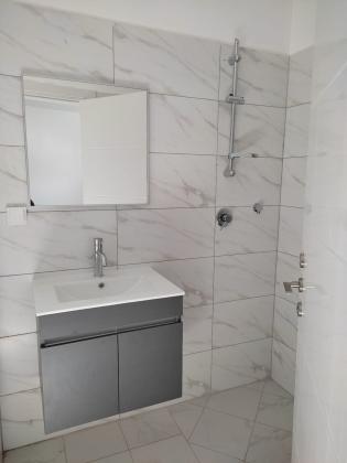 בשכונת השחר