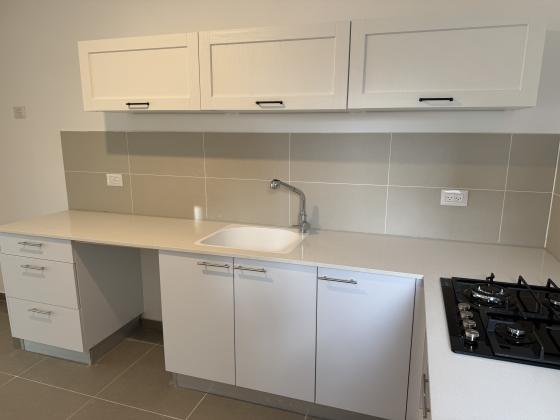 אלומה 10, באר יעקב מרכז