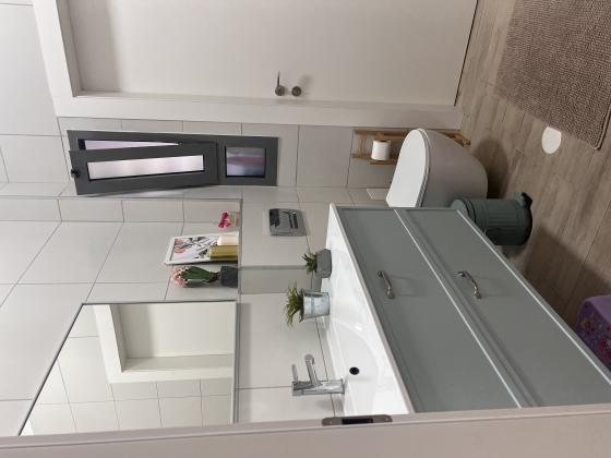 אשכולית 18, רמות ב'