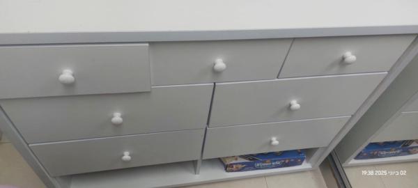 למכירה שידת החתלה ממש כמו