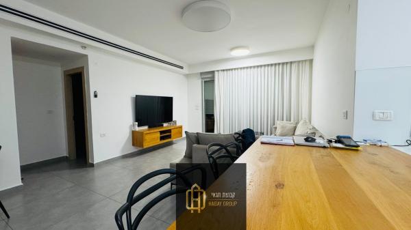 לביא אריק 6, קרית האמנים