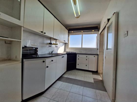 הפרחים 3, רוממה החדשה