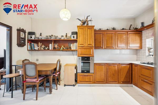 קדושי סטרומה 2, קרית יערים