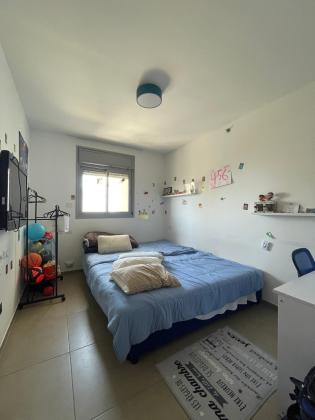 רוגוזין 27, רובע ד