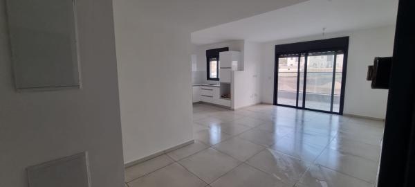 פרדה יזזאו אקלום 13, מרכז העיר