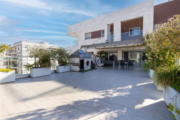 בשכונת ארגמן