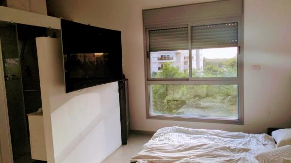 אלי כהן, רמת אביב החדשה