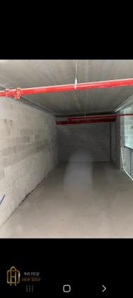 הסדנה 8, אזור תעשיה א